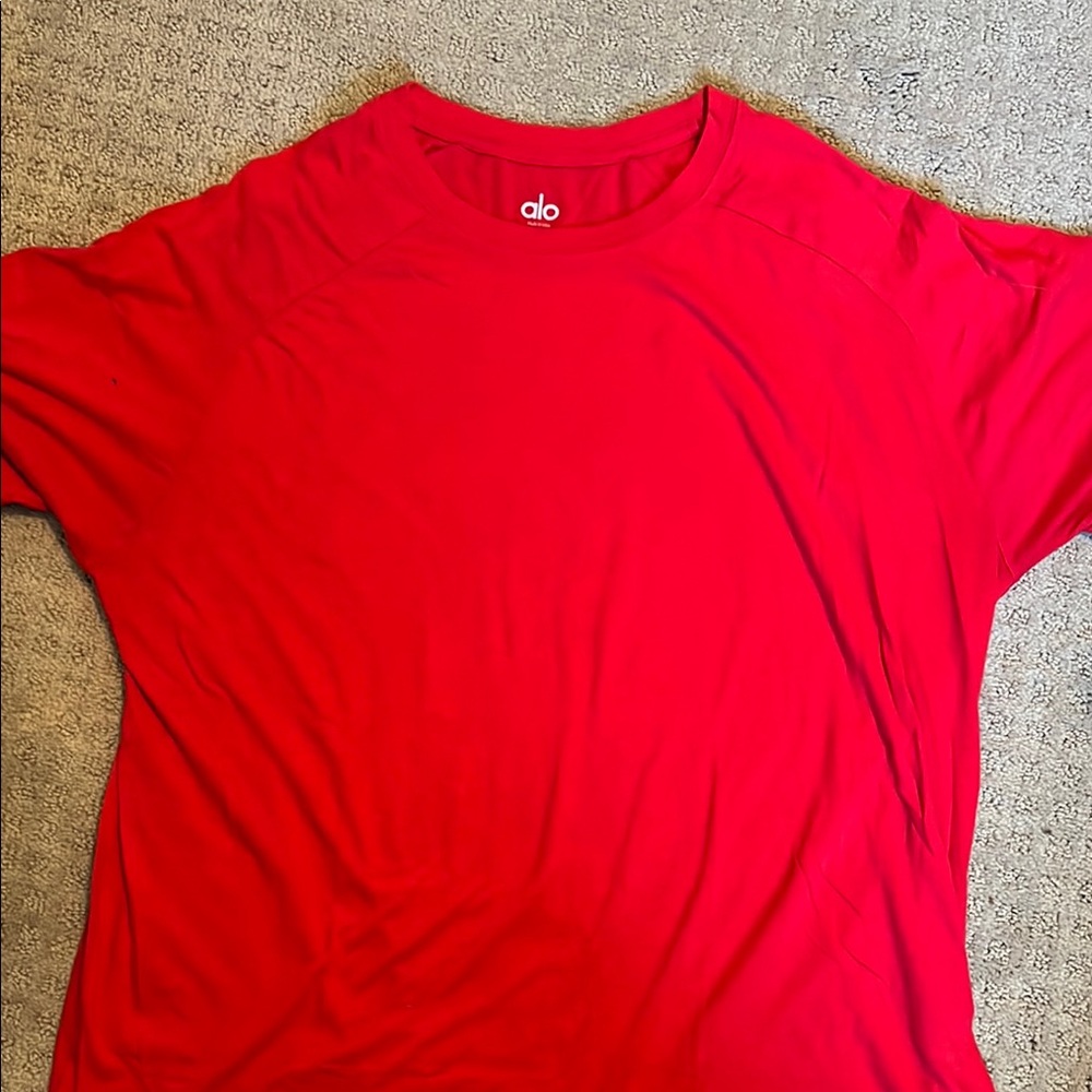 ALO Yoga Men's Red Shirt